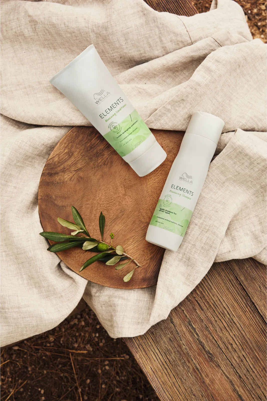 ELEMENTS RENEWING LEAVE-IN SPRAY Обновяващ спрей за хидратация