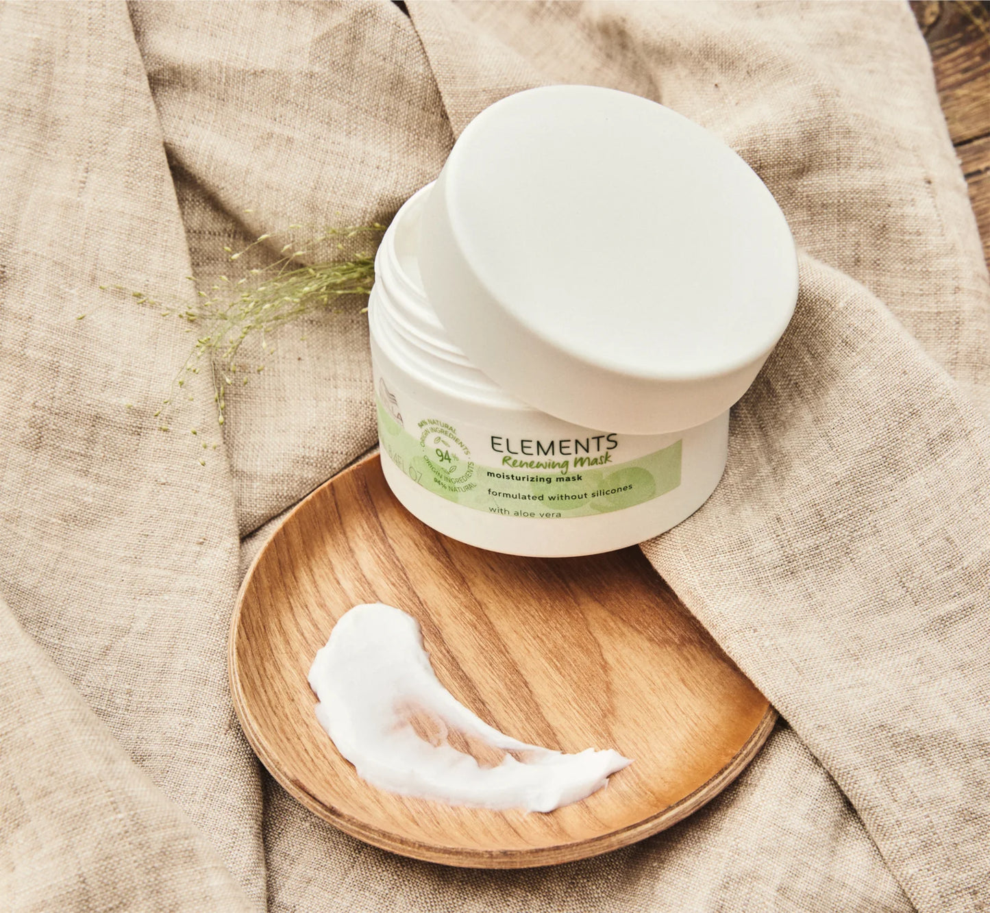 ELEMENTS възстановяваща маска за блясък и мекота на косата