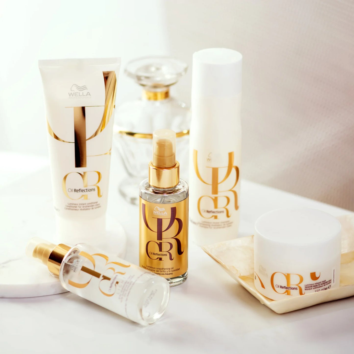 OIL REFLECTIONS изглаждащ балсам за блясък и мекота на косата